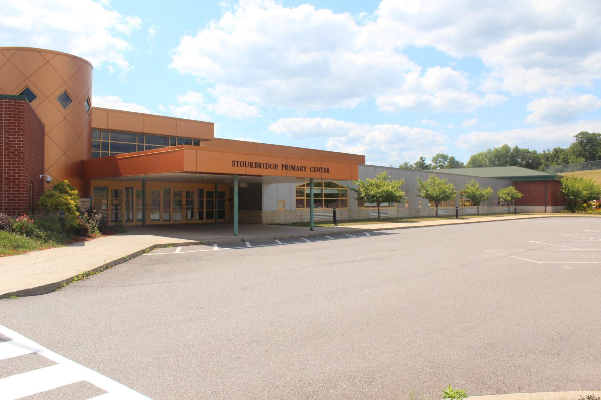 stourbridge-primary-center.jpg